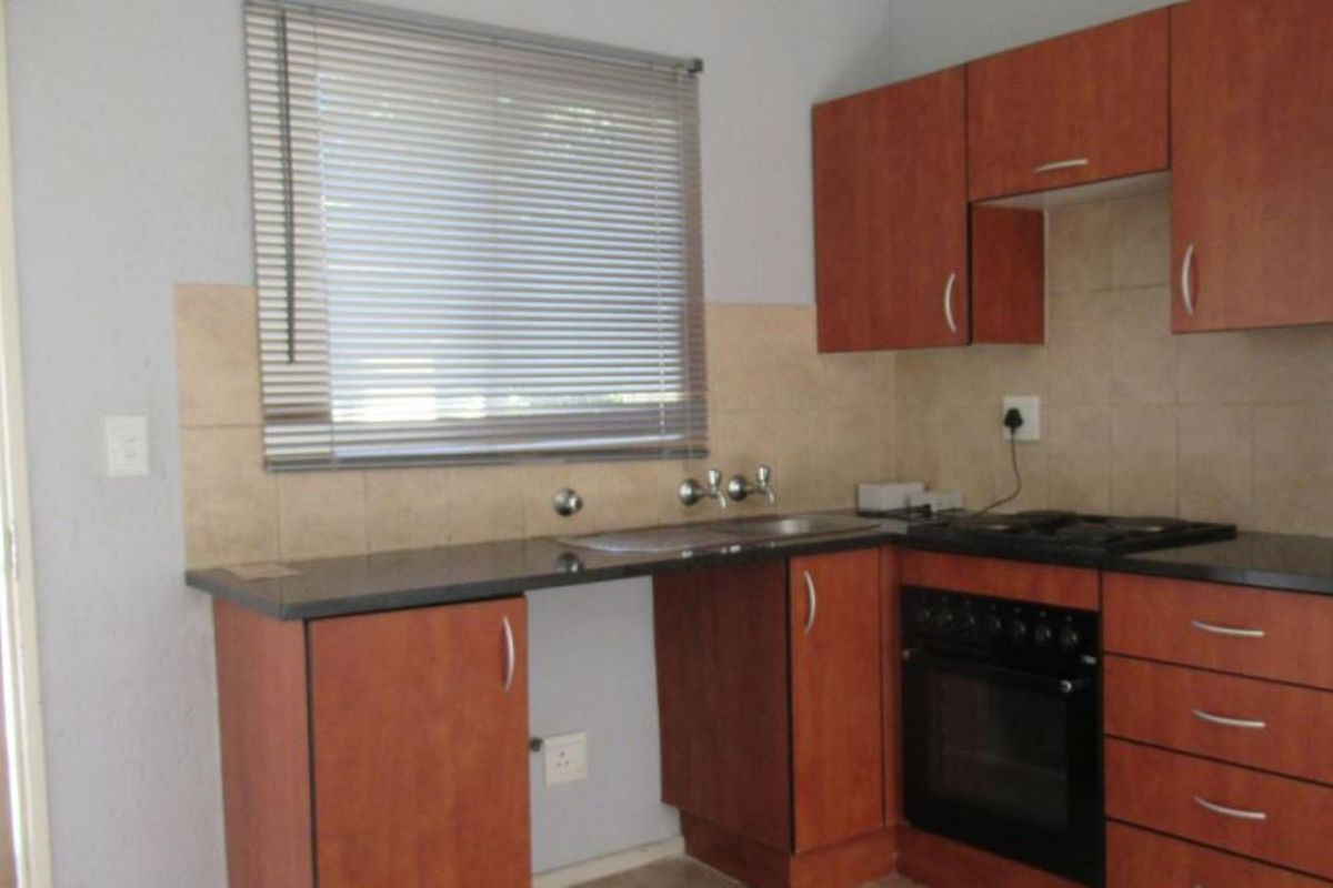 Motivated seller - perfect investment opportunity. - Photo 3