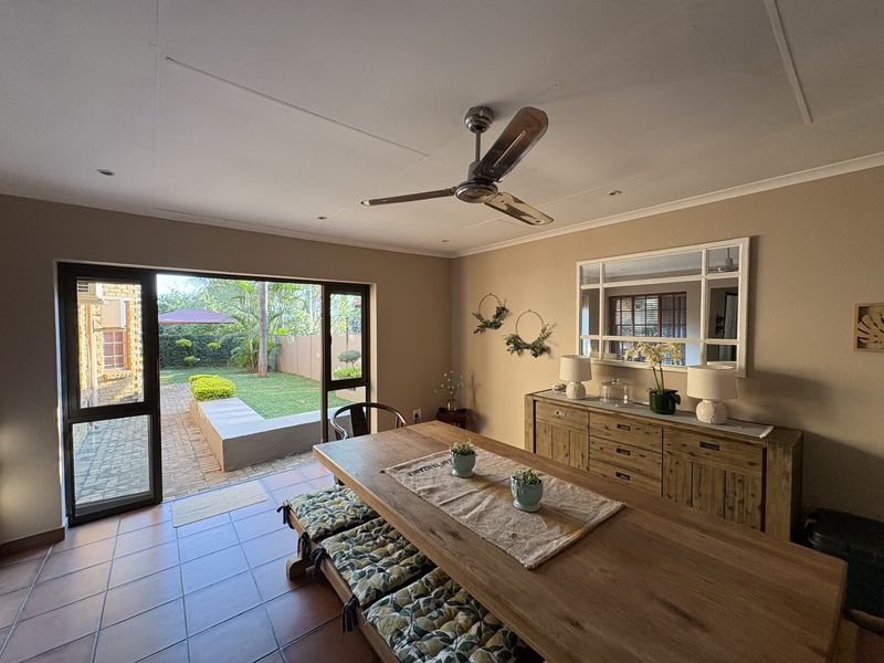 Entertain in Style, Live in Comfort - Photo 4