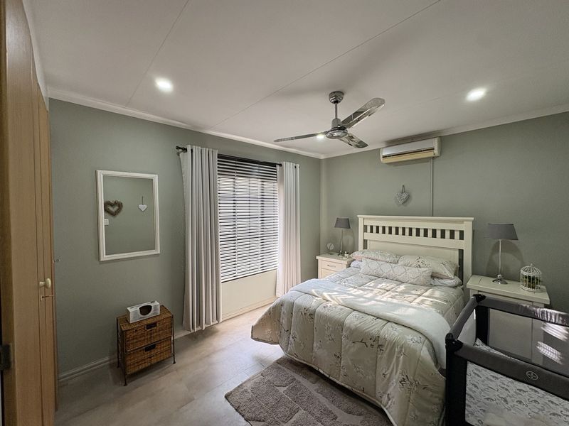 Entertain in Style, Live in Comfort - Photo 9