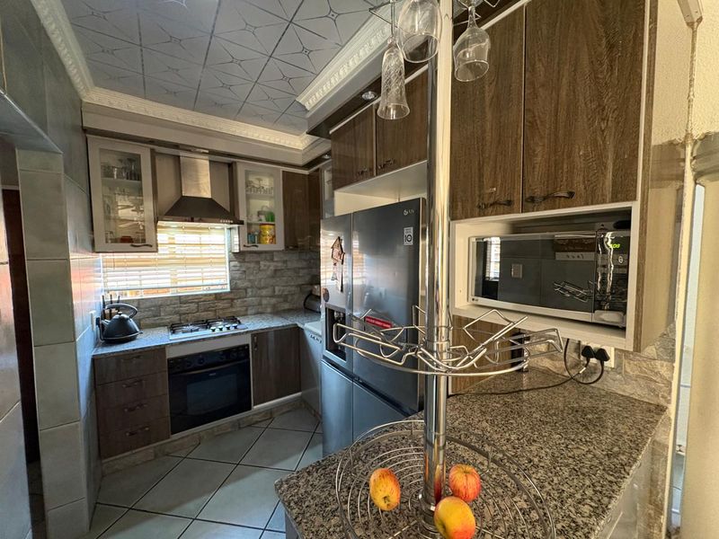 Well-Located Family Home with Great Potential - Photo 2