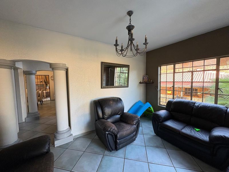 Well-Located Family Home with Great Potential - Photo 5