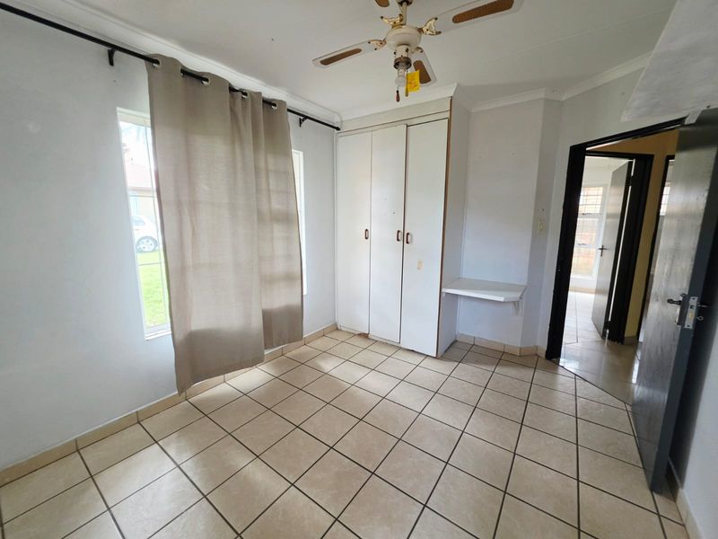 No Monthly Levies – Neat 3-Bedroom Townhouse in Birdswood - Photo 9