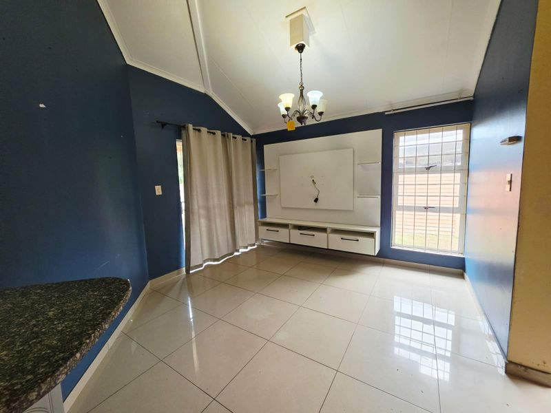 No Monthly Levies – Neat 3-Bedroom Townhouse in Birdswood - Photo 6