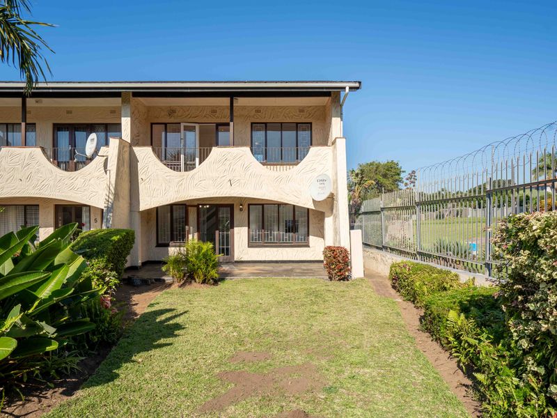 Renovated Coastal Gem - Photo 3