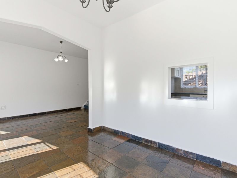 Renovated Coastal Gem - Photo 10