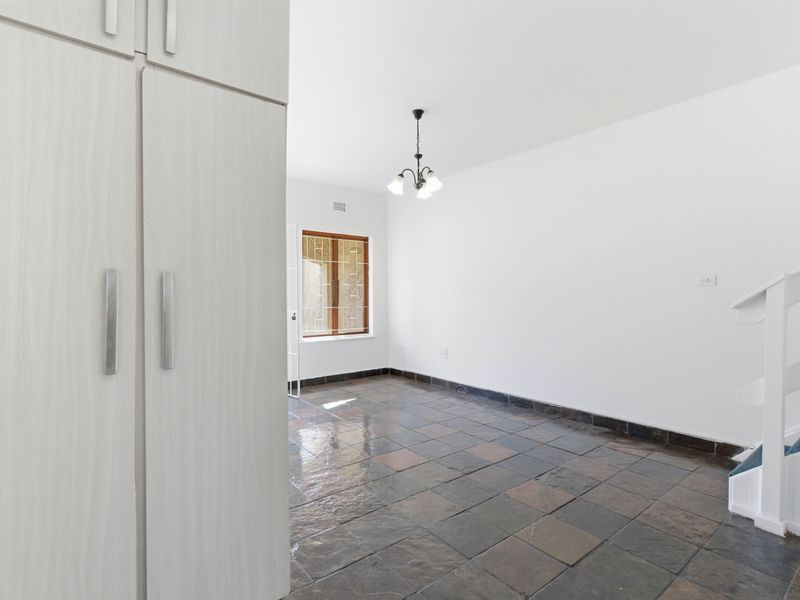 Renovated Coastal Gem - Photo 8