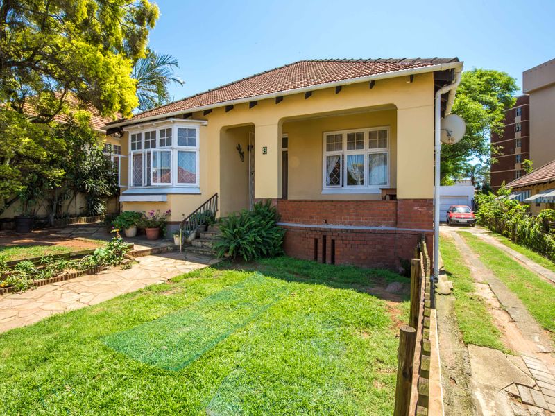 Spacious Family Home with Cottage and Great Potential - Photo 1