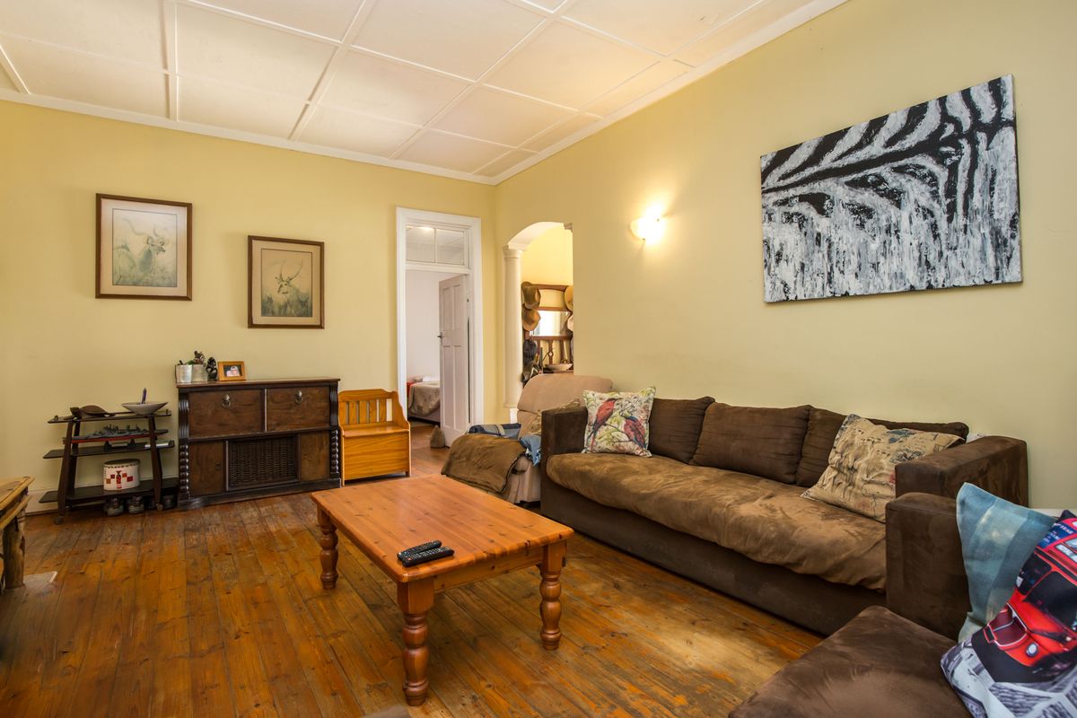 Spacious Family Home with Cottage and Great Potential - Photo 2
