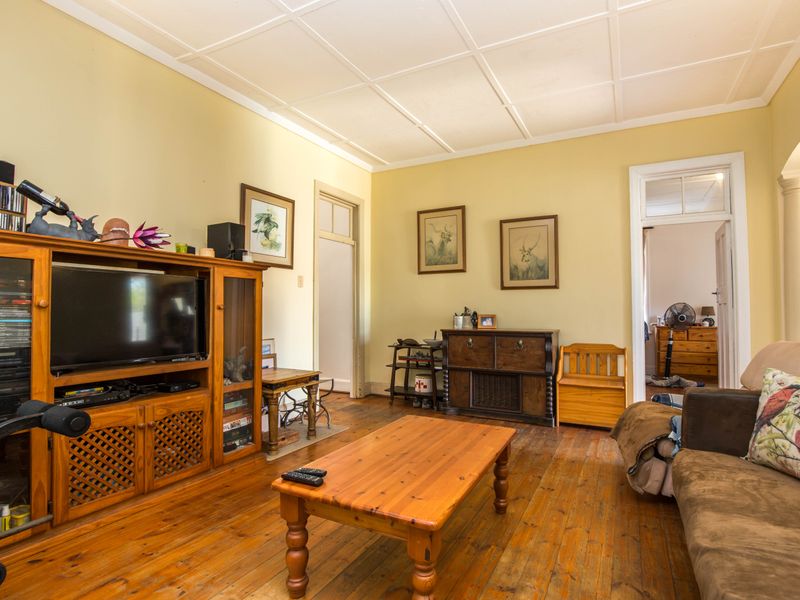 Spacious Family Home with Cottage and Great Potential - Photo 3