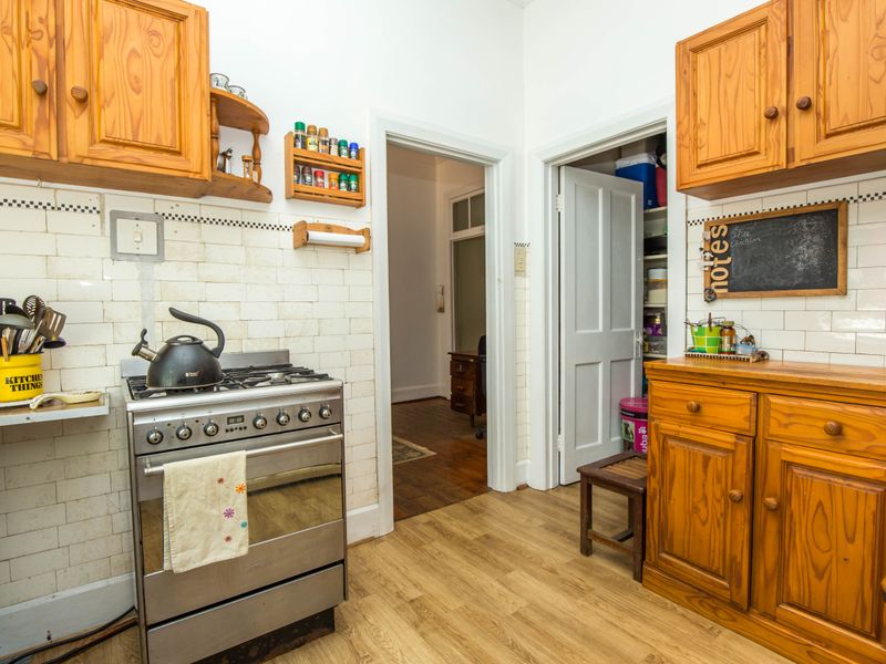 Spacious Family Home with Cottage and Great Potential - Photo 10