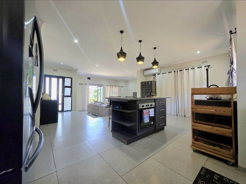 A house with endless potential and land!!! - Photo 4