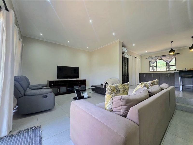 A house with endless potential and land!!! - Photo 8