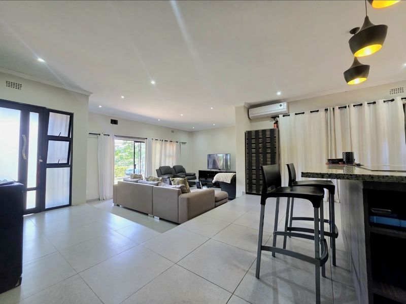 A house with endless potential and land!!! - Photo 6