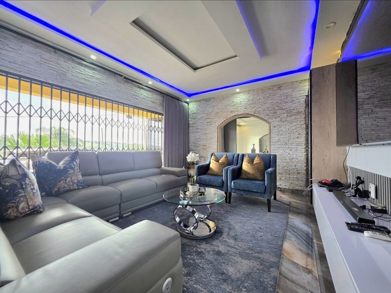 Two Homes, One Address – Exceptional Investment Opportunity in Isipingo Hills - Photo 2