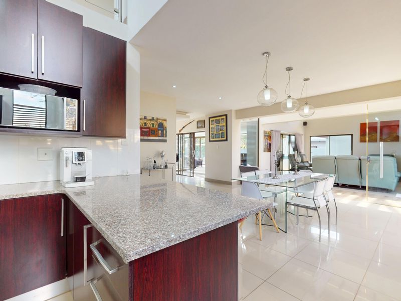 Luxury 4-Bedroom Entertainer’s Haven in a Secure Serengeti Nook - Photo 8