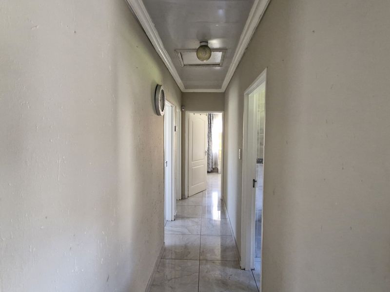 Secure, Comfortable Living for Families and First-Time Buyers. - Photo 8