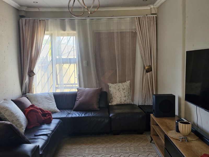 Secure, Comfortable Living for Families and First-Time Buyers. - Photo 7