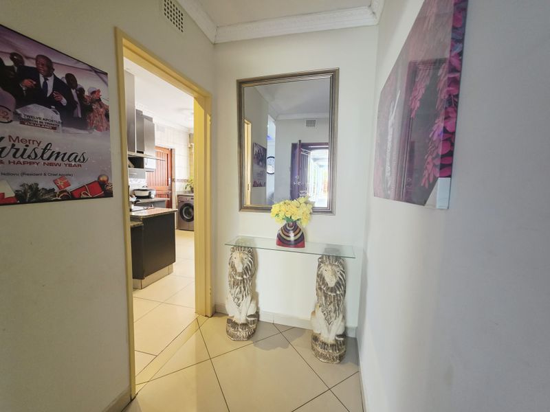 Spacious Family Home with Outbuilding in Sought-After Grantham Park - Photo 10