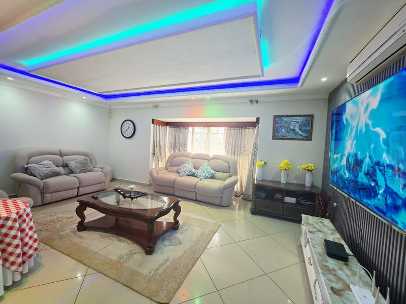 Spacious Family Home with Outbuilding in Sought-After Grantham Park - Photo 8