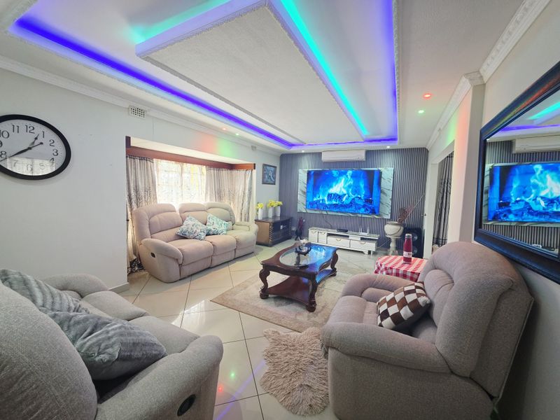 Spacious Family Home with Outbuilding in Sought-After Grantham Park - Photo 6