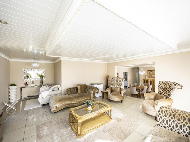 Exceptional Family Home with Income Potential on a Large Erf - Photo 8