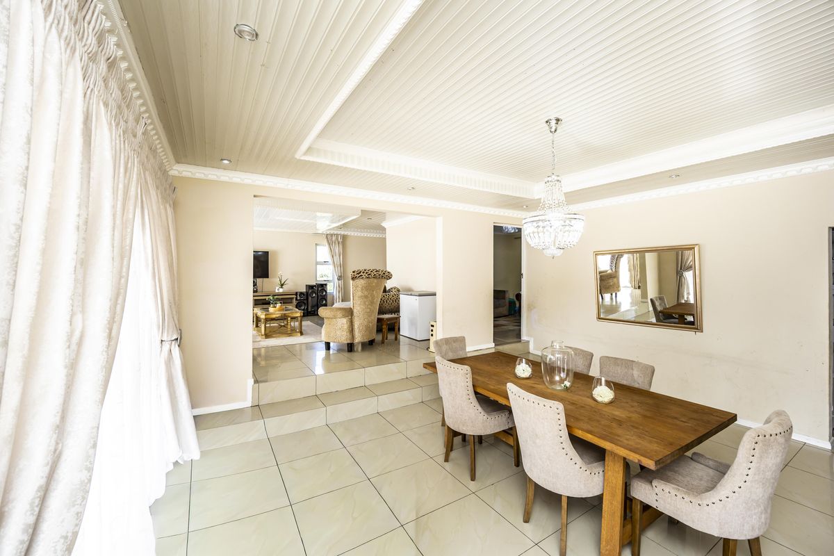 Exceptional Family Home with Income Potential on a Large Erf - Photo 3