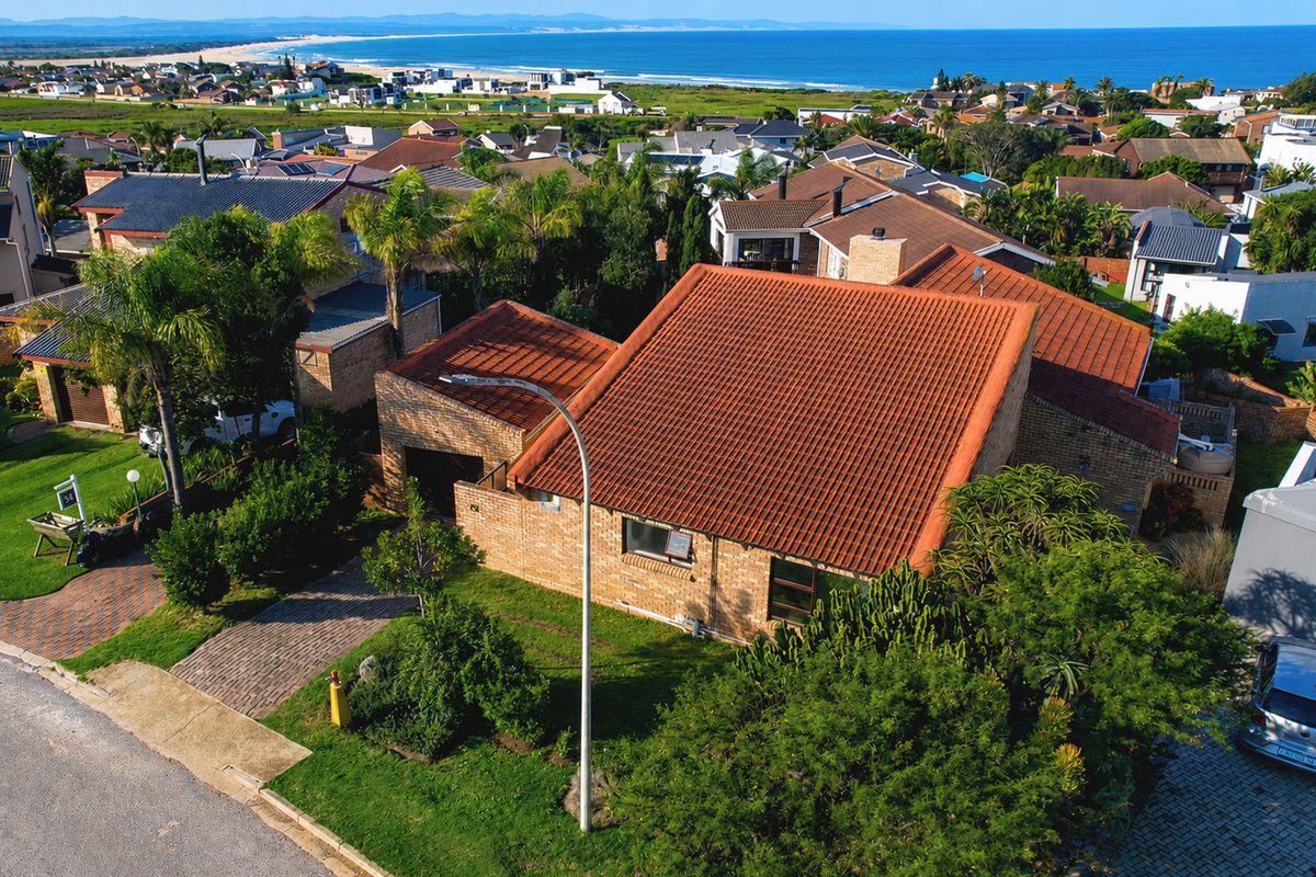 An Entertainers Dream! Modern Home In Lower Wavecrest, Walking Distance To Beach. - Photo 3