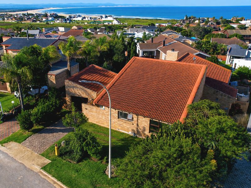 An Entertainers Dream! Modern Home In Lower Wavecrest, Walking Distance To Beach. - Photo 3