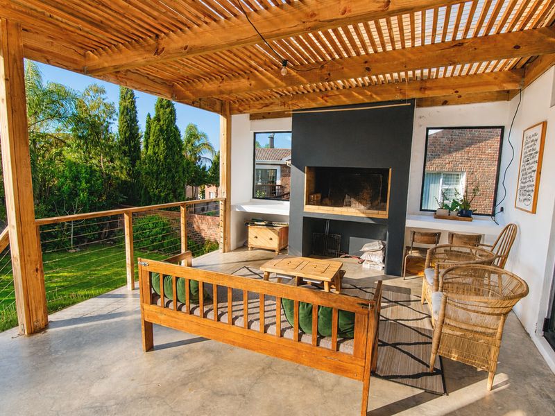 An Entertainers Dream! Modern Home In Lower Wavecrest, Walking Distance To Beach. - Photo 8