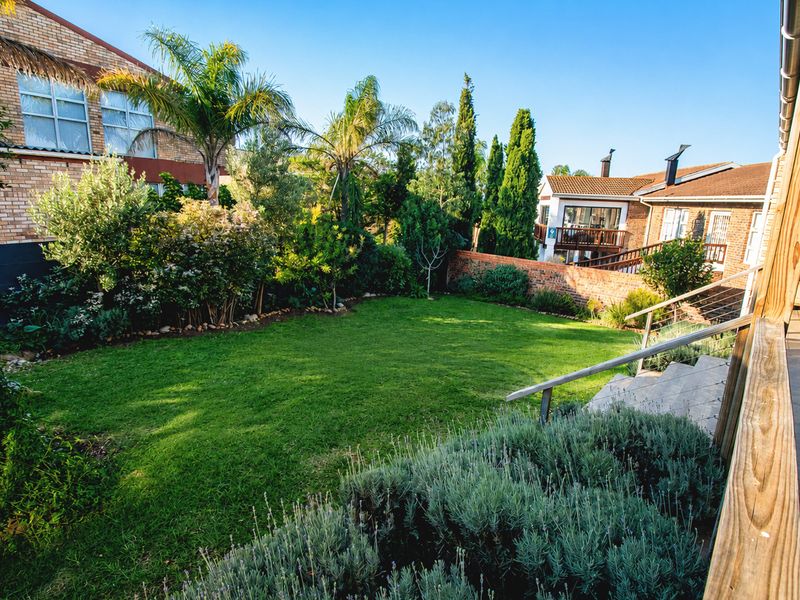 An Entertainers Dream! Modern Home In Lower Wavecrest, Walking Distance To Beach. - Photo 5