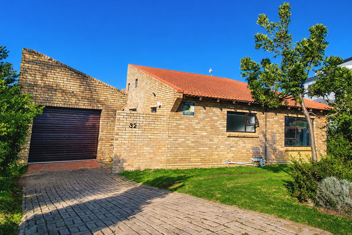 An Entertainers Dream! Modern Home In Lower Wavecrest, Walking Distance To Beach. - Photo 4