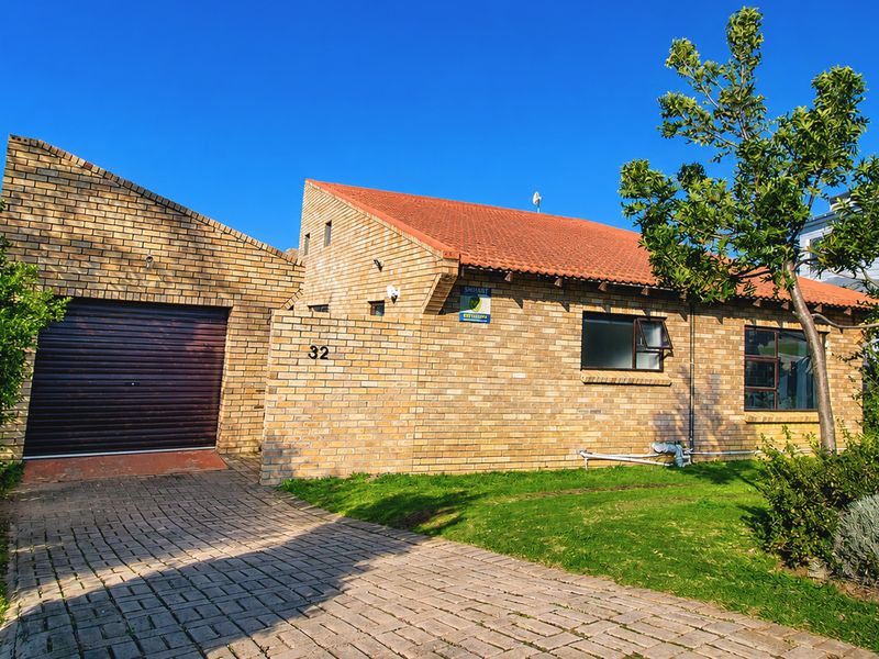 An Entertainers Dream! Modern Home In Lower Wavecrest, Walking Distance To Beach. - Photo 4