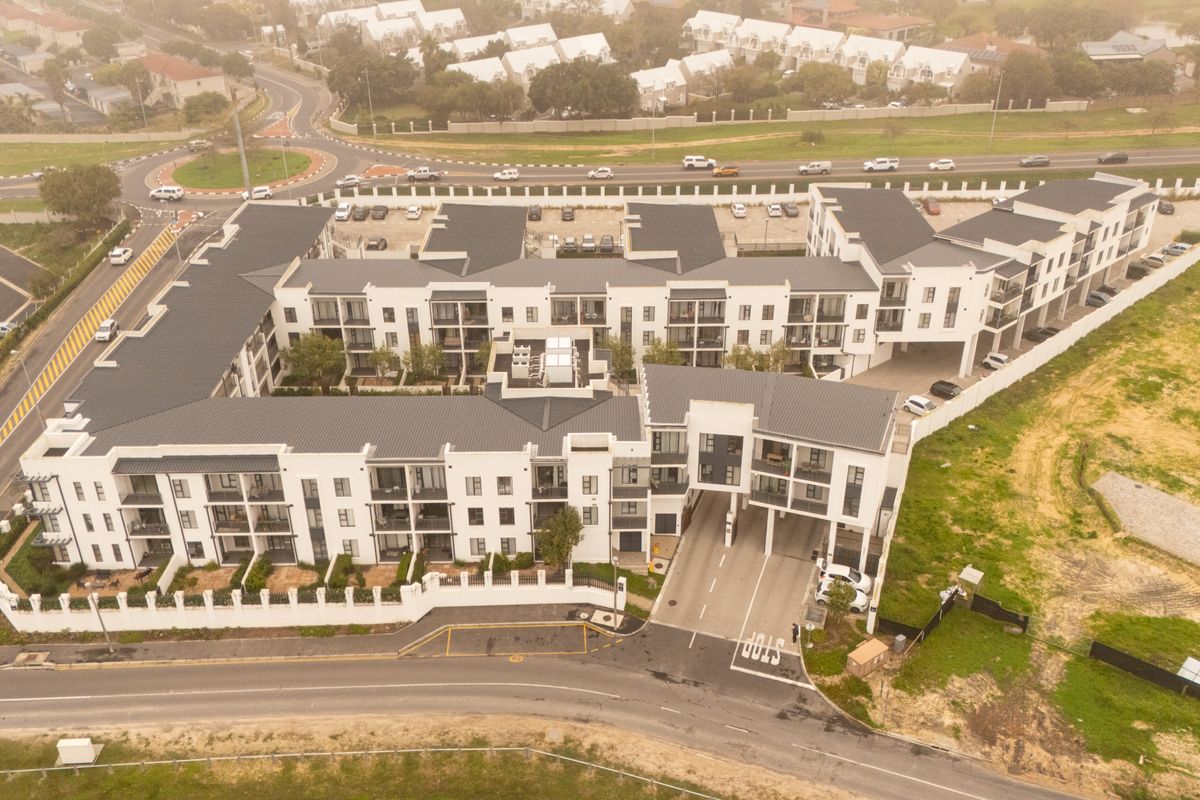 Apartment Rental Monthly In Durbanville - Photo 2