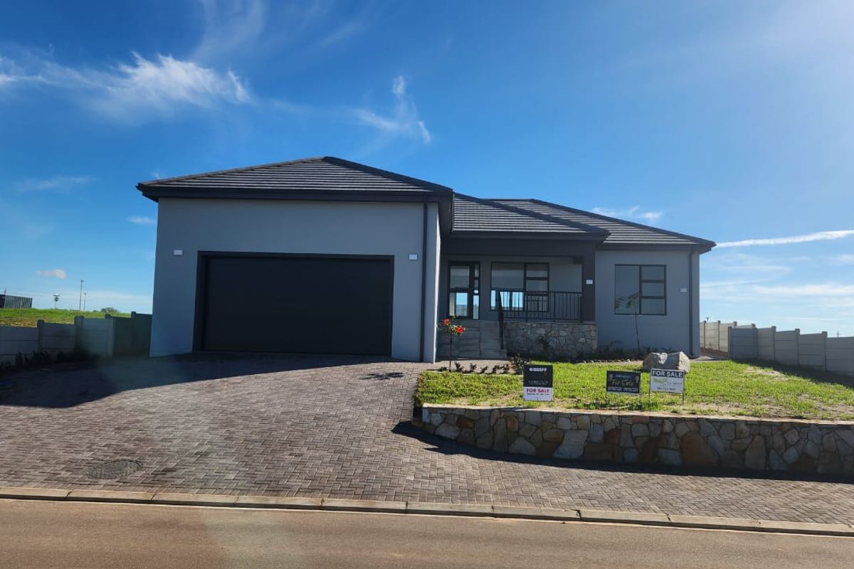 Designed to Impress, Created for Coastal Living – No Transfer Duty - Photo 2