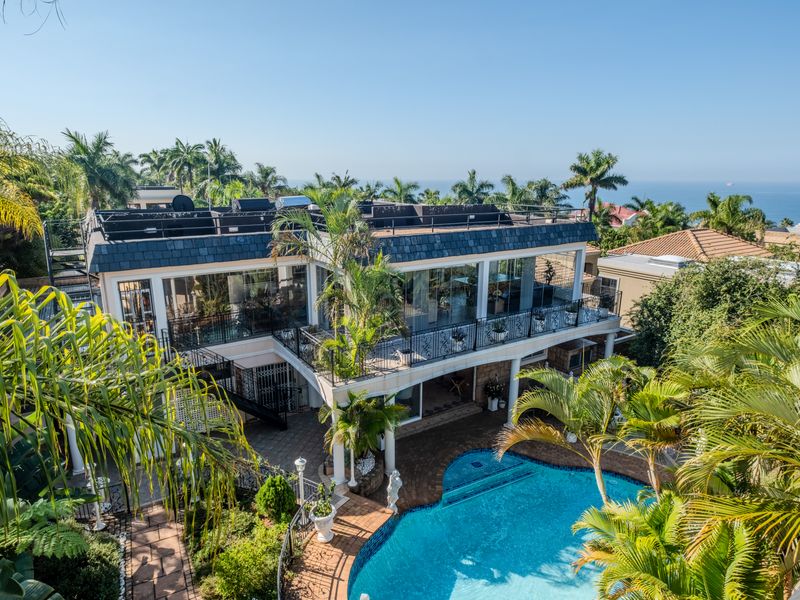 Effortless Elegance – Luxury Home with Separate Dwelling - Photo 1