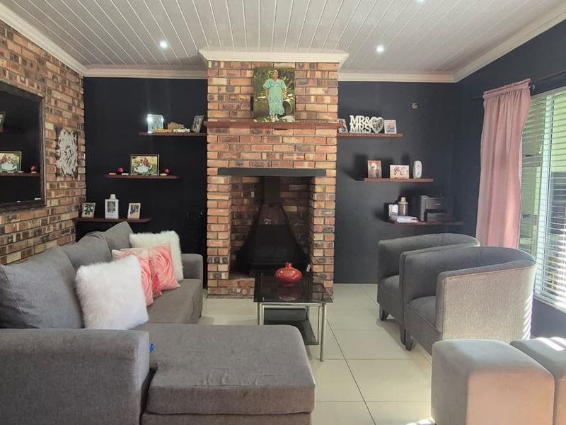 DUAL MANDATE - Where Family Living Meets Country Charm - Photo 6