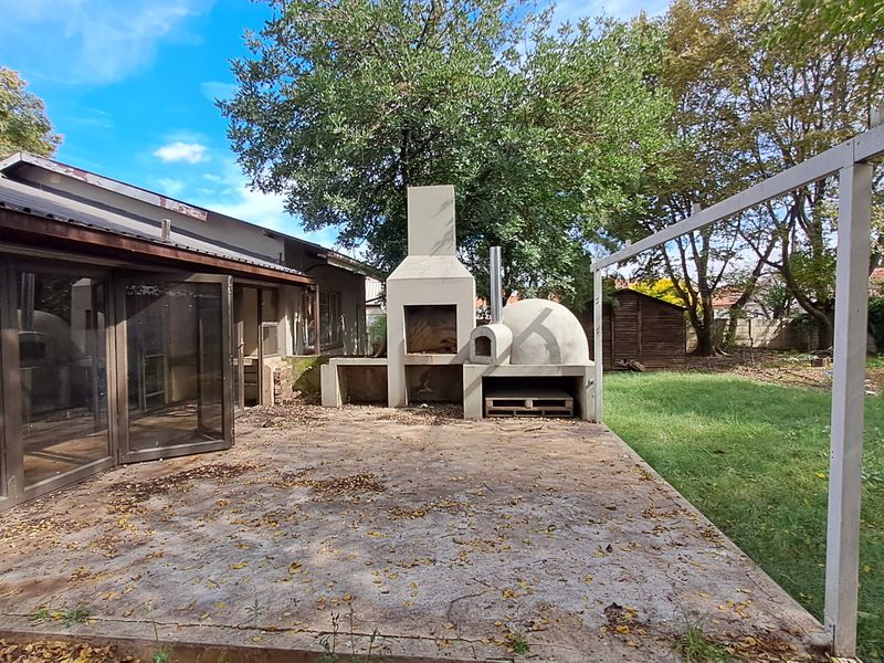 Searching for a New Caretaker to Restore Its Charm - Photo 3