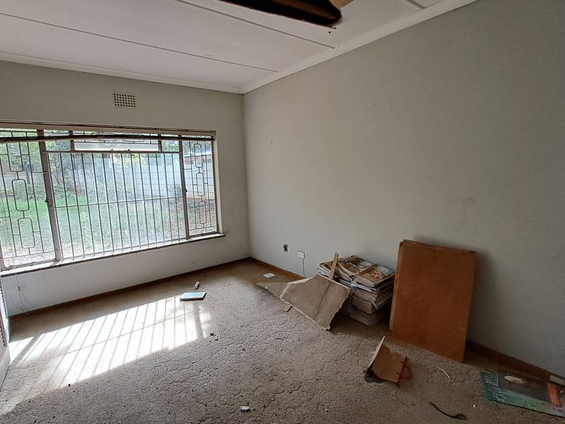 Searching for a New Caretaker to Restore Its Charm - Photo 4