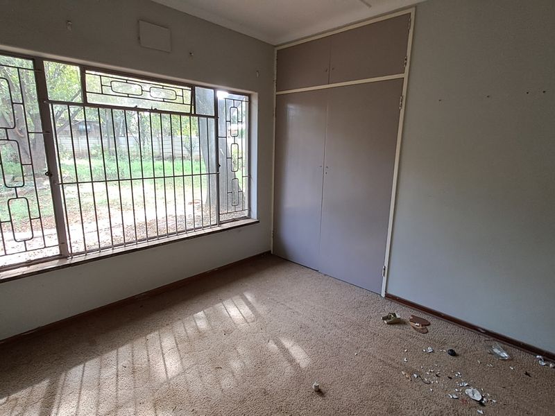 Searching for a New Caretaker to Restore Its Charm - Photo 5