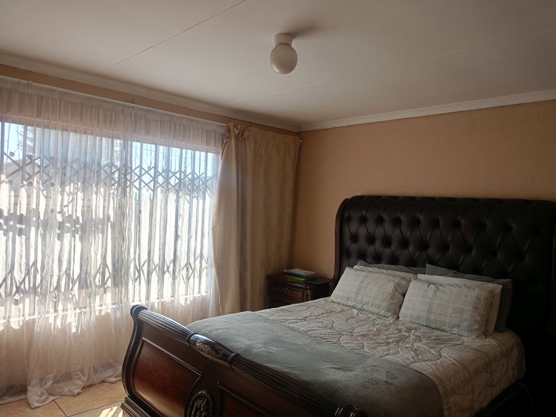 Freehold For Sale In Vereeniging - Photo 10