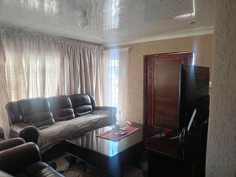 Freehold For Sale In Vereeniging - Photo 9