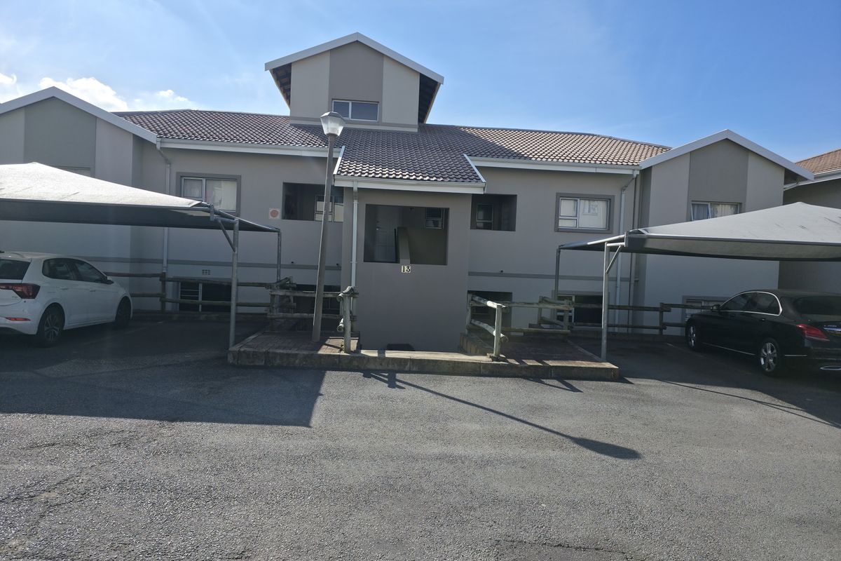 Ground Floor Apartment in Secure, well maintained The Beacon - Photo 2