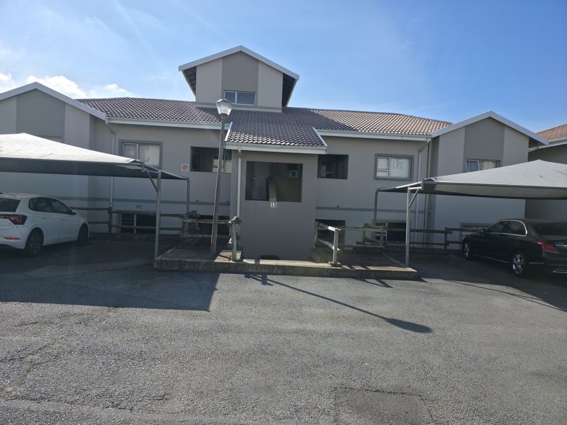 Ground Floor Apartment in Secure, well maintained The Beacon - Photo 2