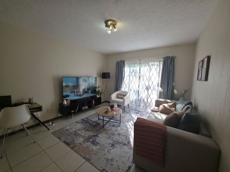 Ground Floor Apartment in Secure, well maintained The Beacon - Photo 6