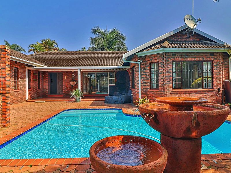 4 Bedroom House For Sale In St Winifreds - Photo 1