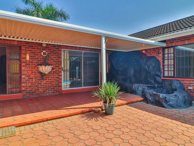 4 Bedroom House For Sale In St Winifreds - Photo 5