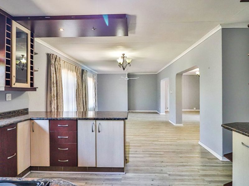 4 Bedroom House For Sale In St Winifreds - Photo 9