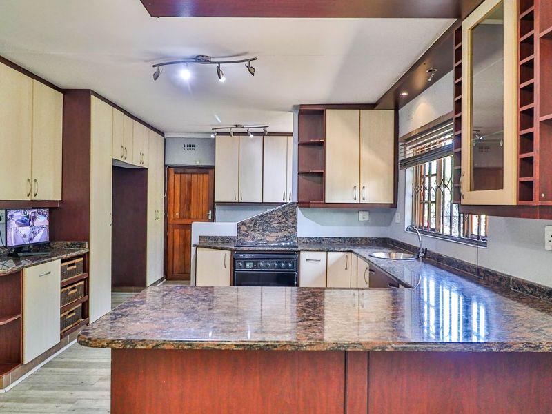 4 Bedroom House For Sale In St Winifreds - Photo 6