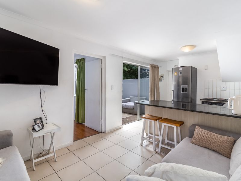 2-Bedroom Duplex Apartment to Rent in the Historic Piano Factory, Wellington - Photo 7