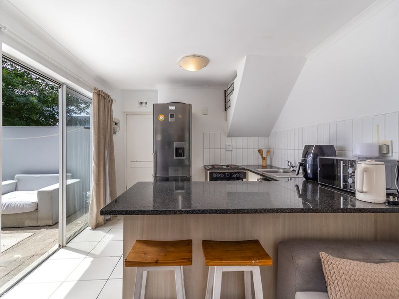 2-Bedroom Duplex Apartment to Rent in the Historic Piano Factory, Wellington - Photo 2